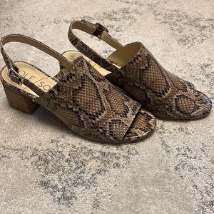 New in Box Sole Society Shawde Sling Back in Neutral Tone Snake Print